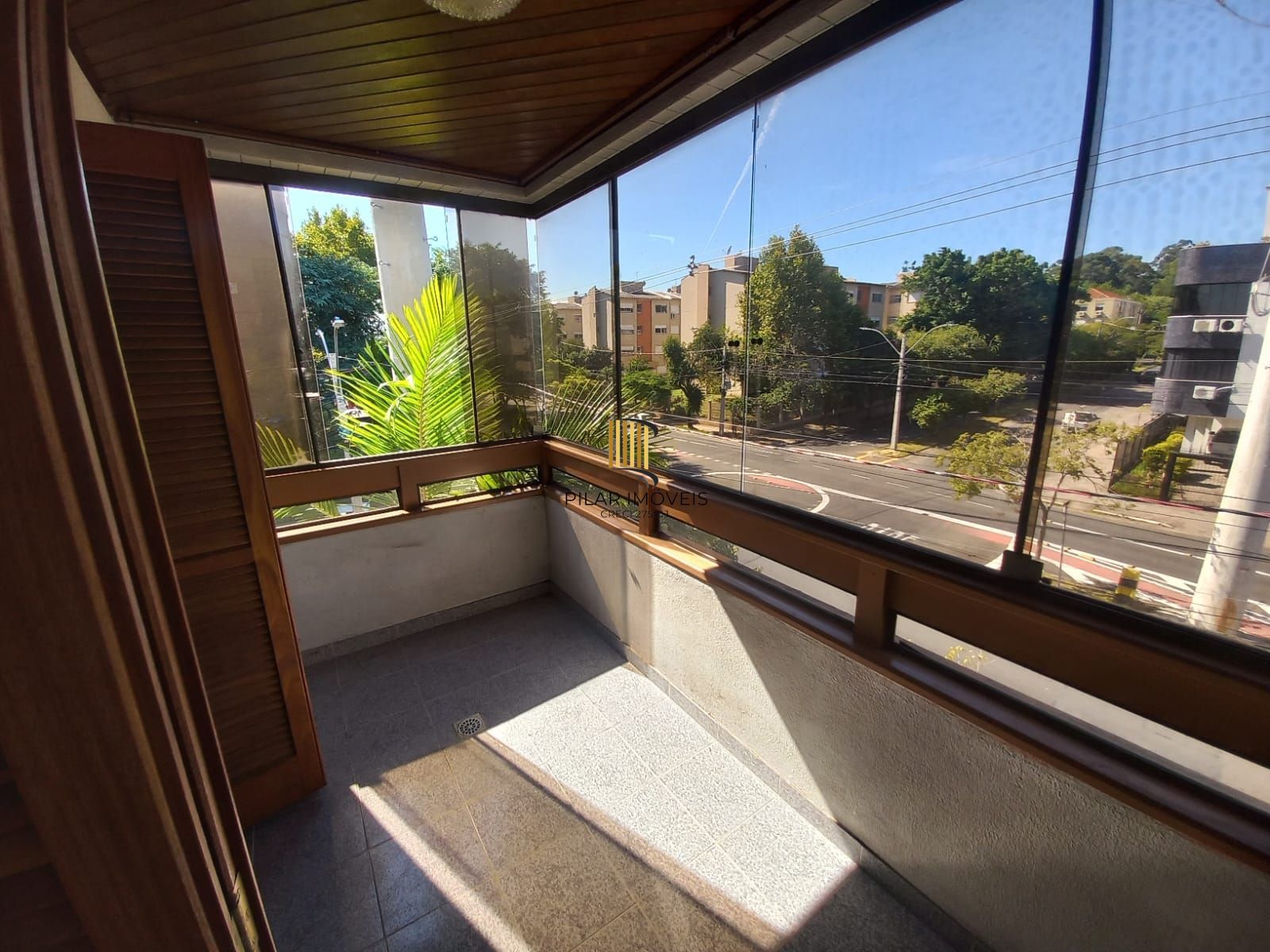 Apartamento com 3 quartos, 1 suíte, sacada e 3 vagas no Bairro jardim Itu