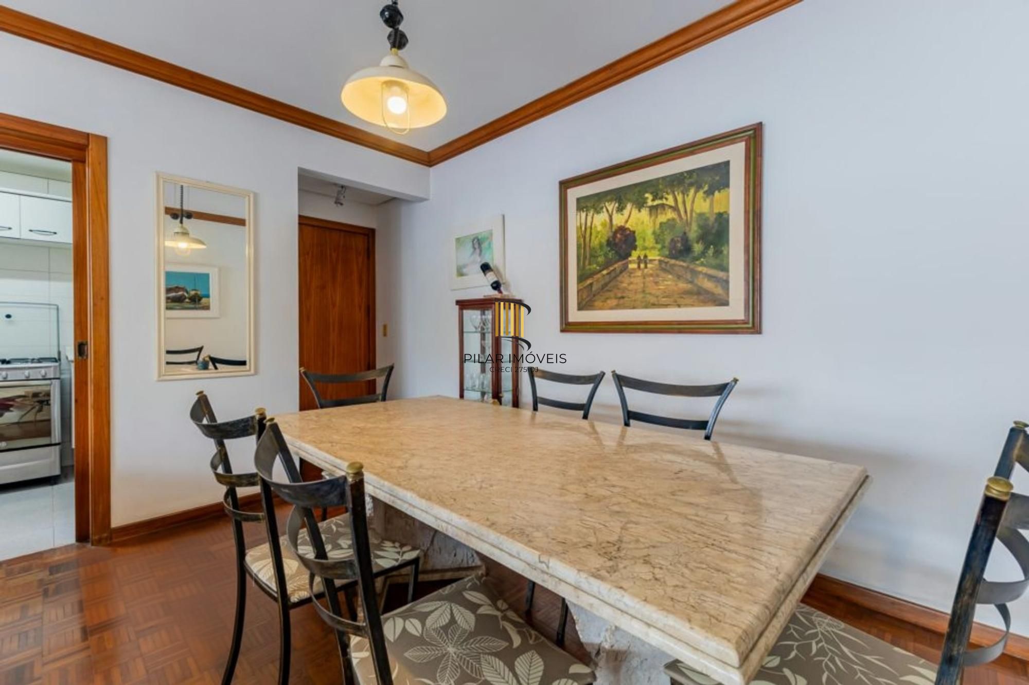 Apartamento com 3 quartos, 1 suíte, 3 vagas e elevador no Bairro São João.