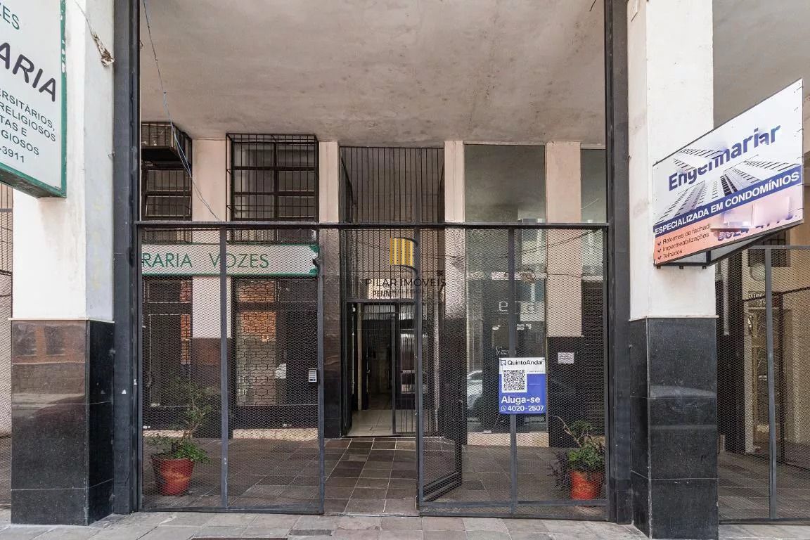 Apartamento com 4 quartos, 3 banheiros no Bairro Centro Historico.
