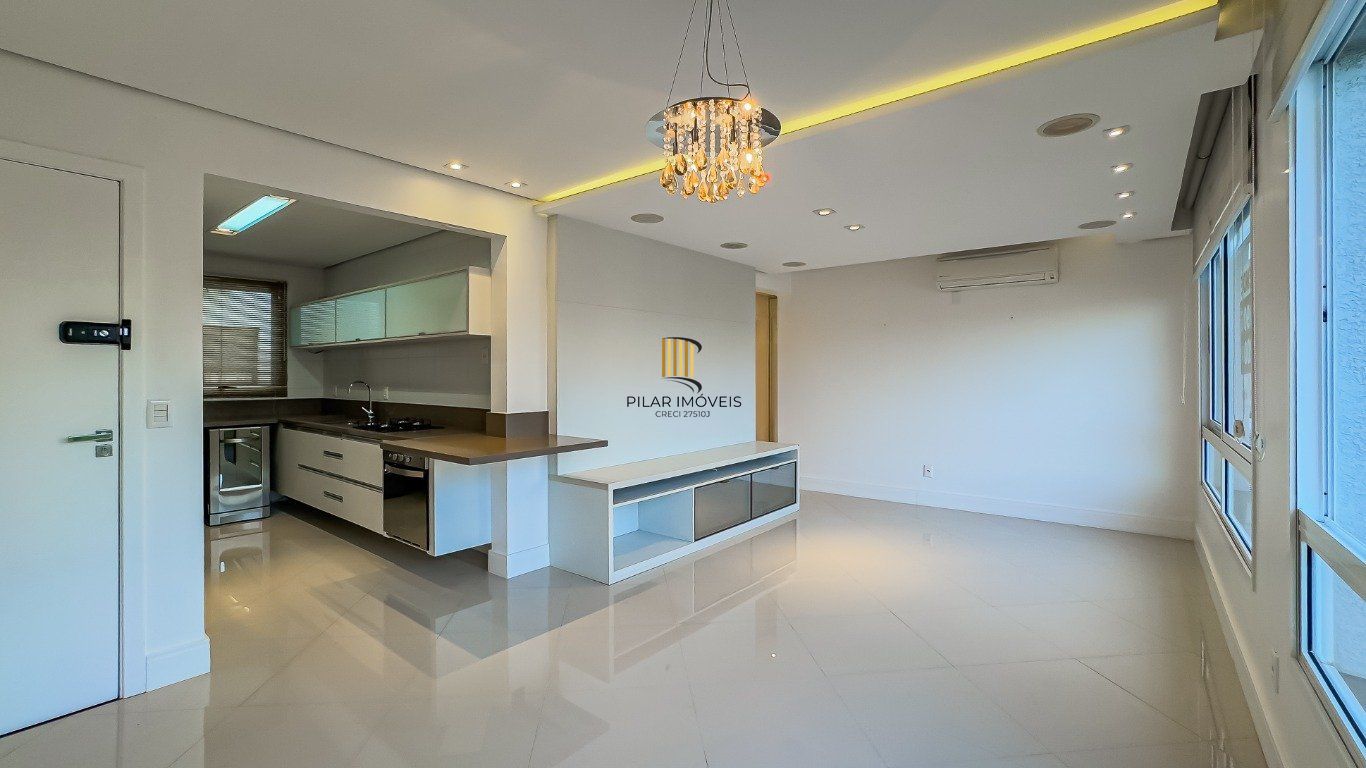 Apartamento com 3 quartos (1 suíte) e 2 vagas no Bairro Passo da Areia.