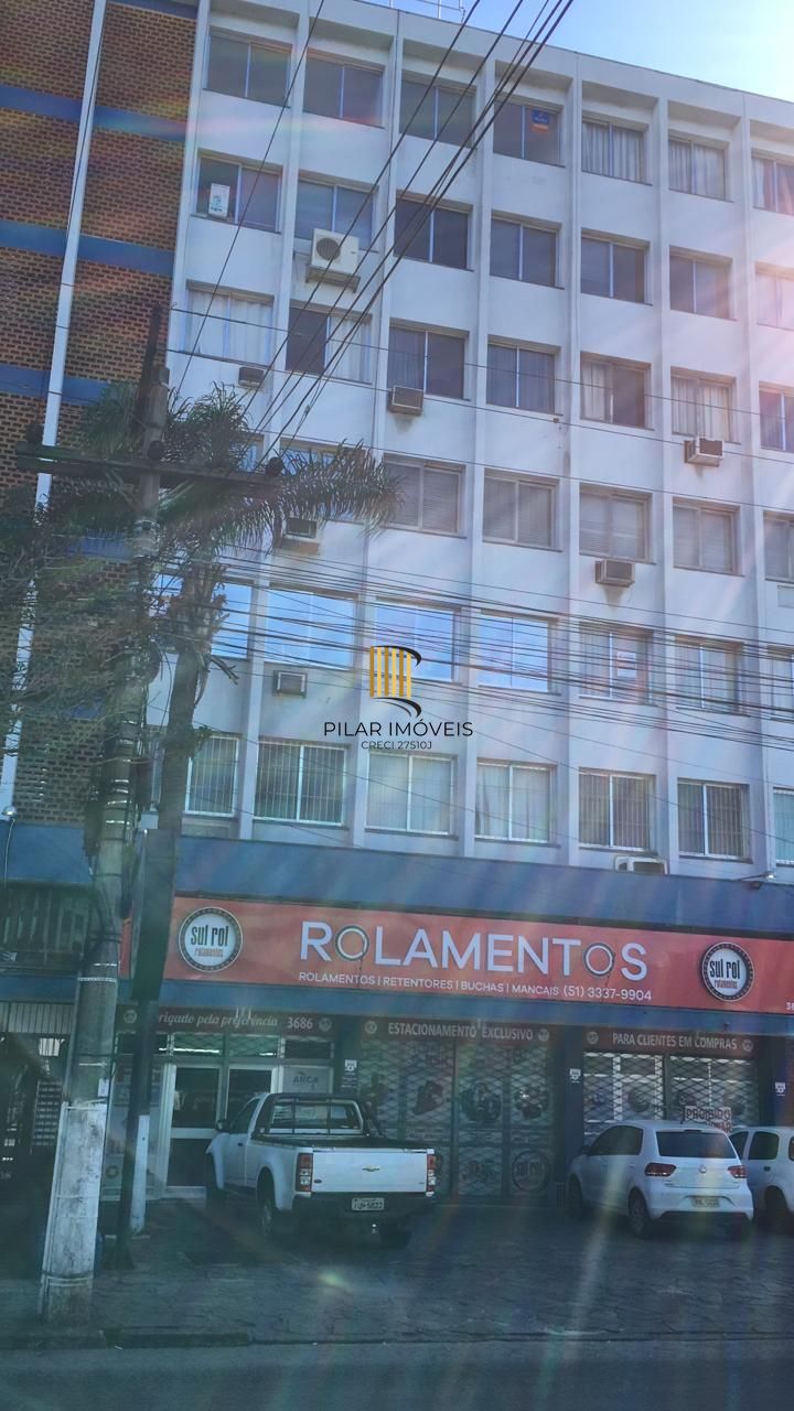 Apartamento com 2 quartos,1 vaga de garagem e elevador no bairro Navegantes