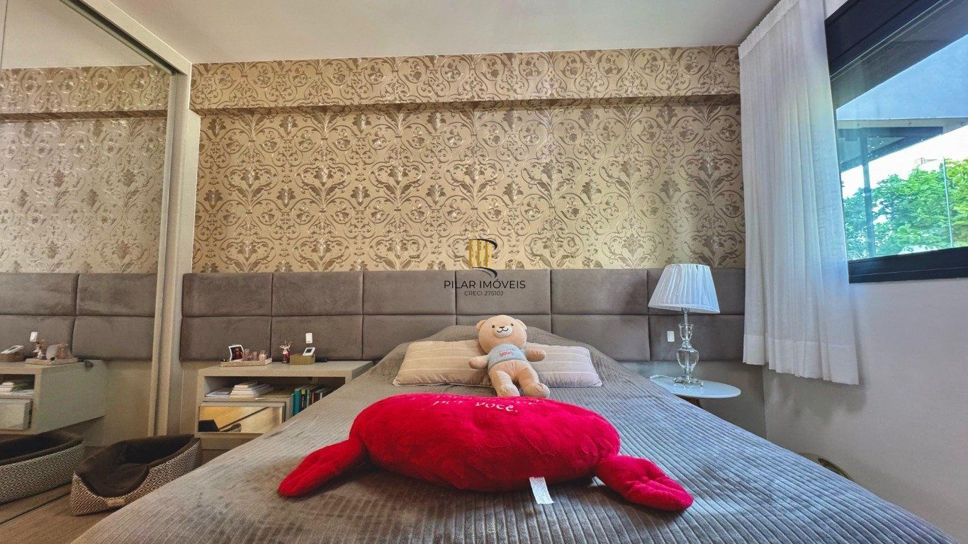 Apartamento semi mobiliado de 3 dormitórios no bairro Pedra Redonda