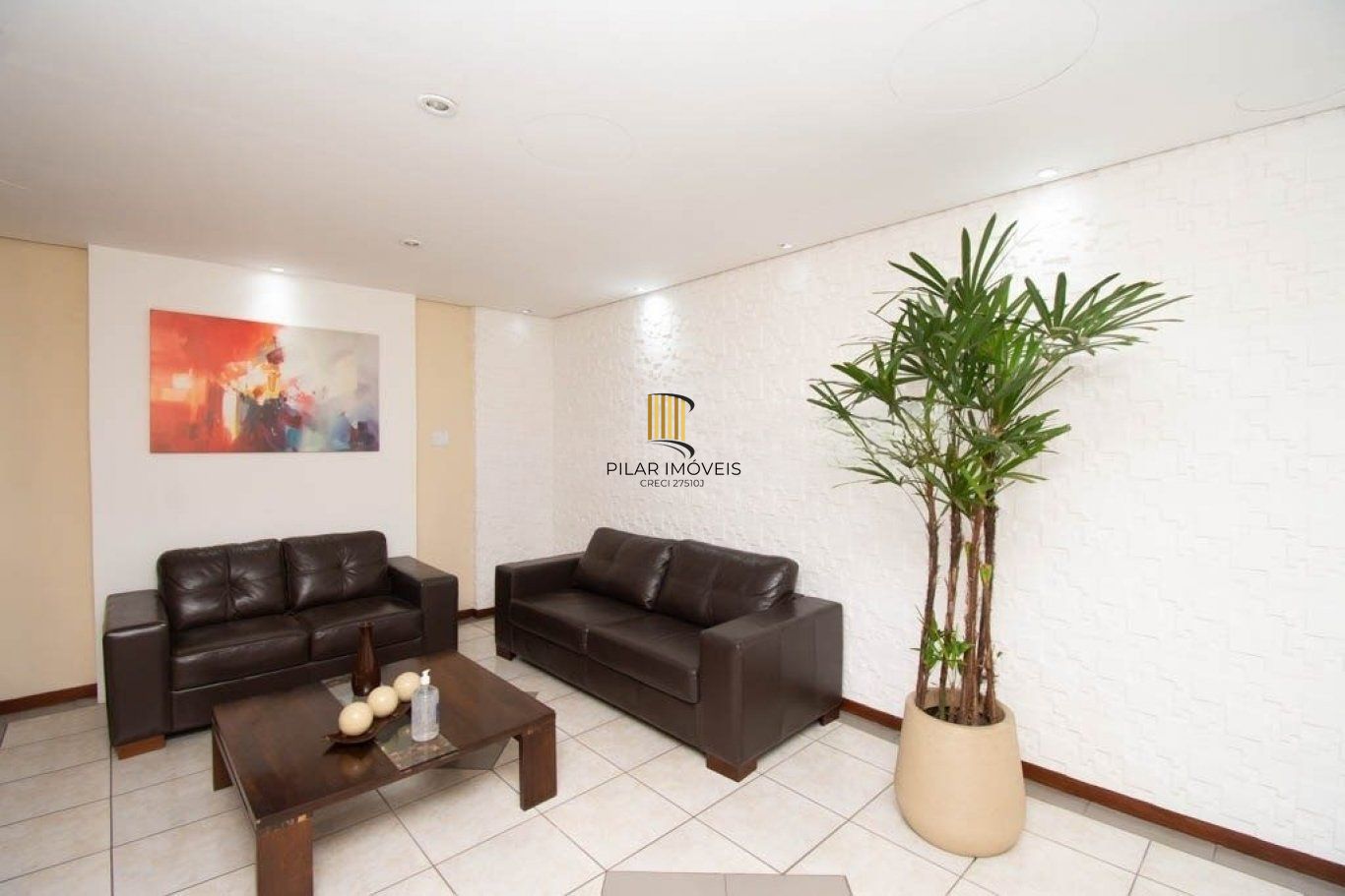 Apartamento 2 Dormitórios com Sacada, Garagem e Vista – Bairro Partenon