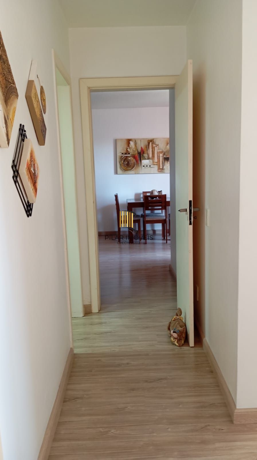 Apartamento térreo com 3 dormitórios e 2 vagas no Bairro Cristo Redentor