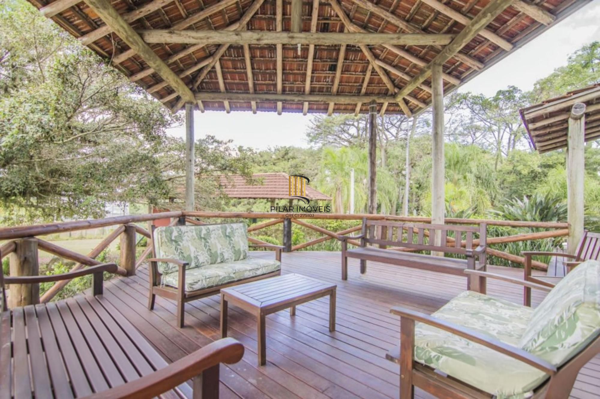 Casa em condomínio de 3 dormitórios,2 vagas e churrasqueira no bairro Agronomia