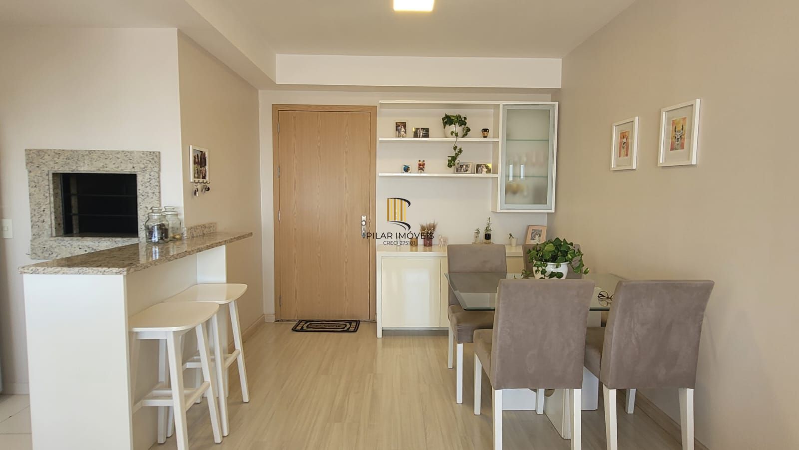 Apartamento mobiliado de 2 quartos, elevador e 1 vaga Jardim Lindóia