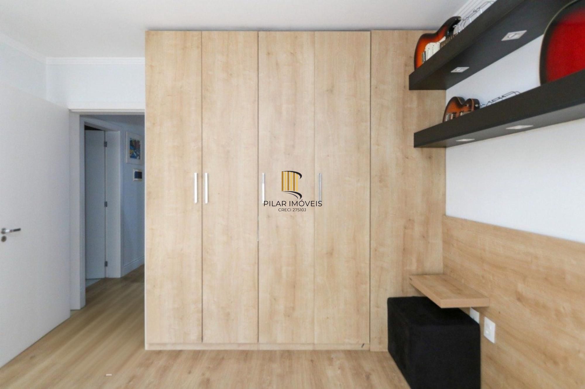 Casa em condomínio com 2 quartos e 2 vagas no bairro Marechal Rondon em Canoas.