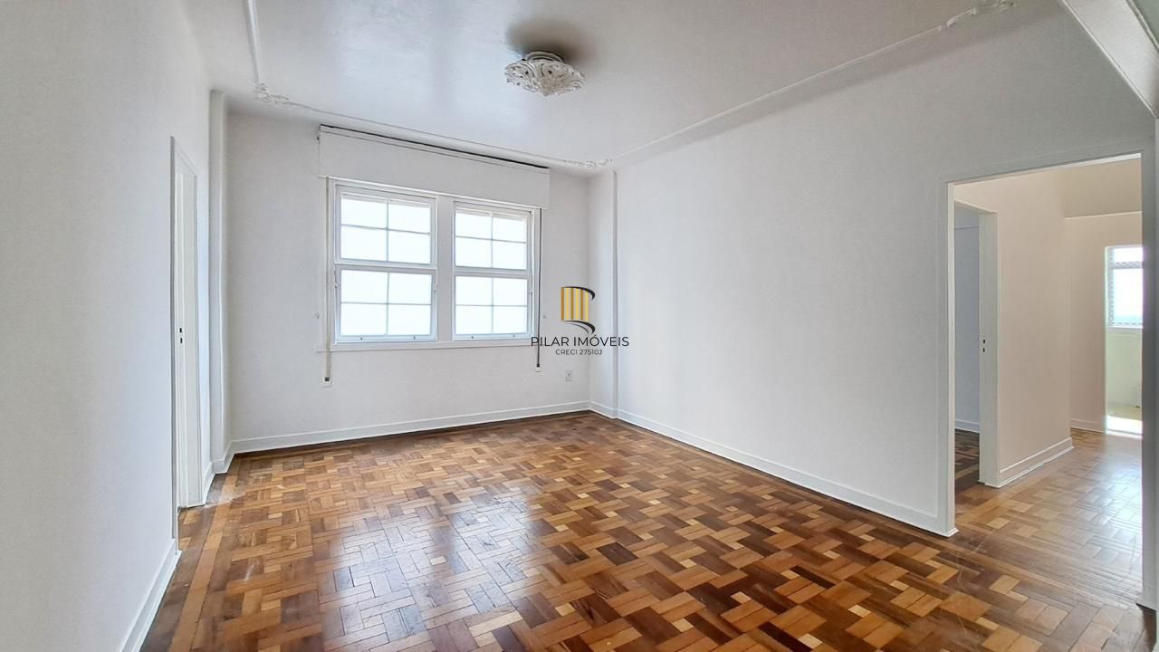 Apartamento 3 Dormitórios, 123m², Último Andar com Vista para o Guaíba