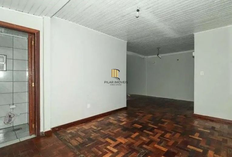 Casa de 3 quartos, 2 banheiros, 2 vagas no bairro Jardim Leopoldina