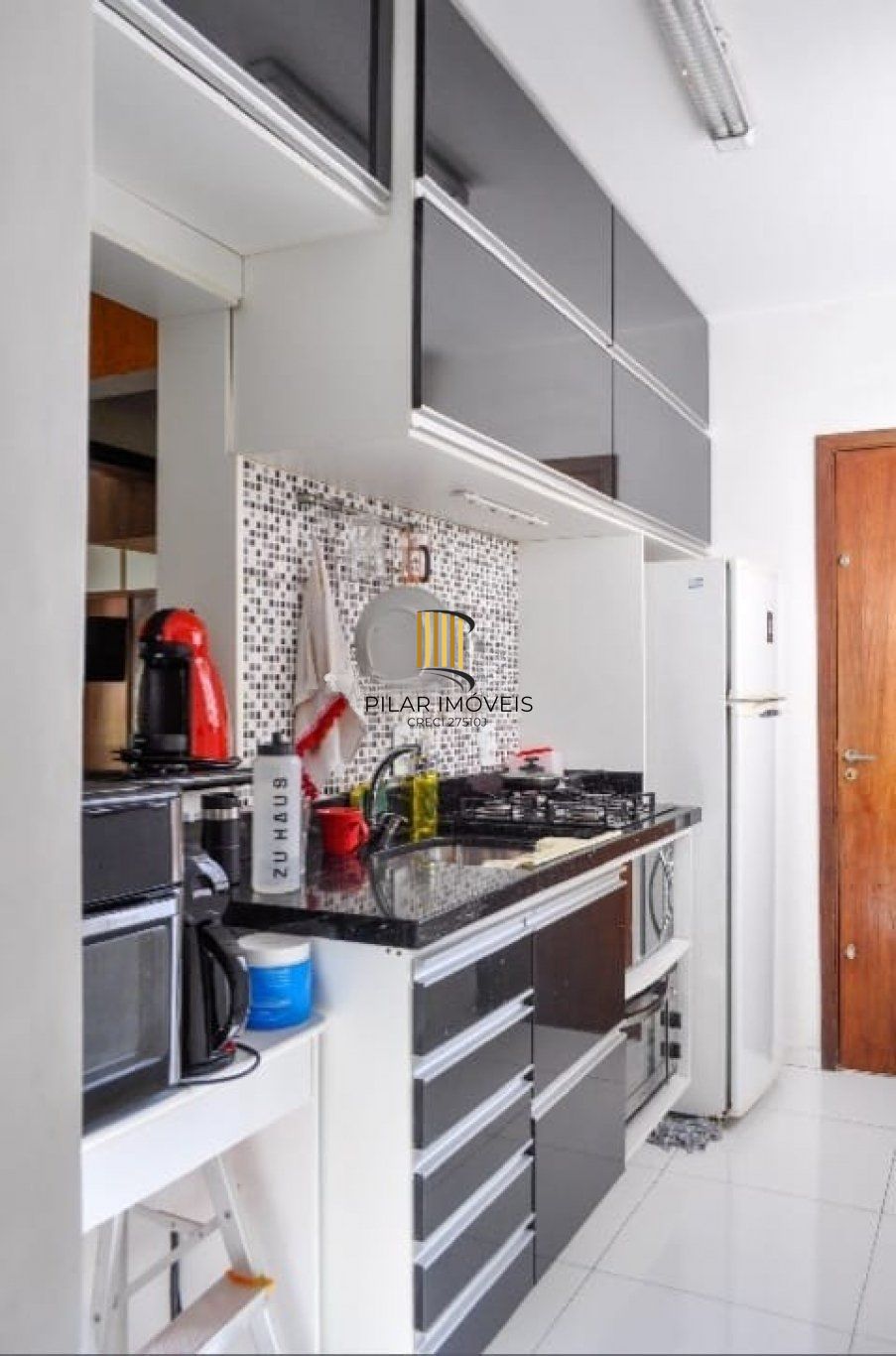 Apartamento 1 quarto, mobiliado e com 2 vagas de garagem no bairro Santana