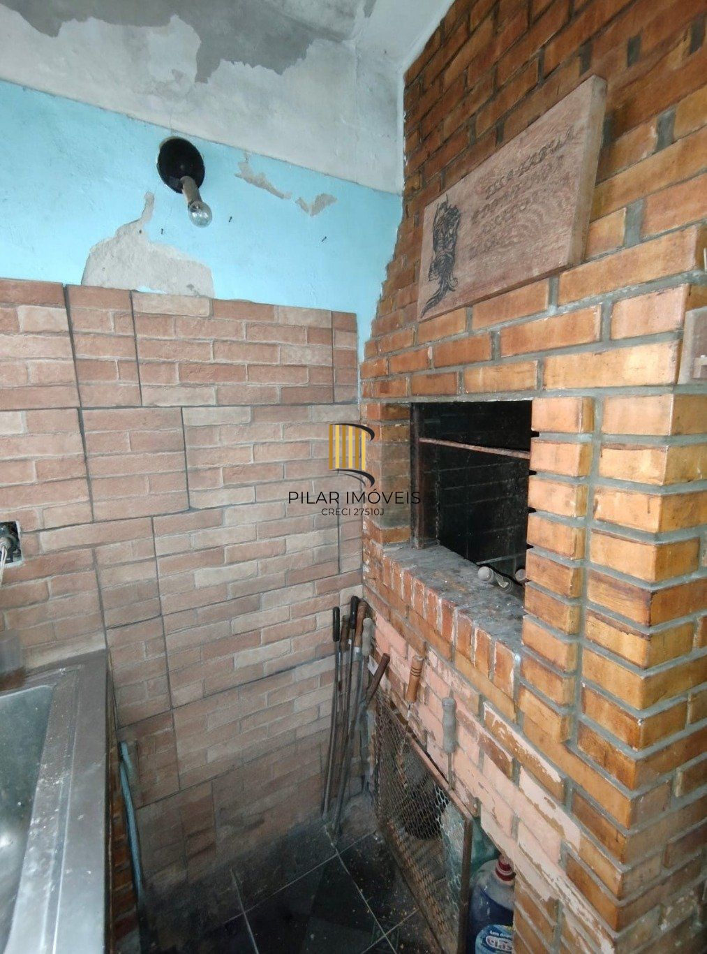 Casa com 3 Quartos, 3 Banheiros, 2 vagas No Bairro Nonoai.