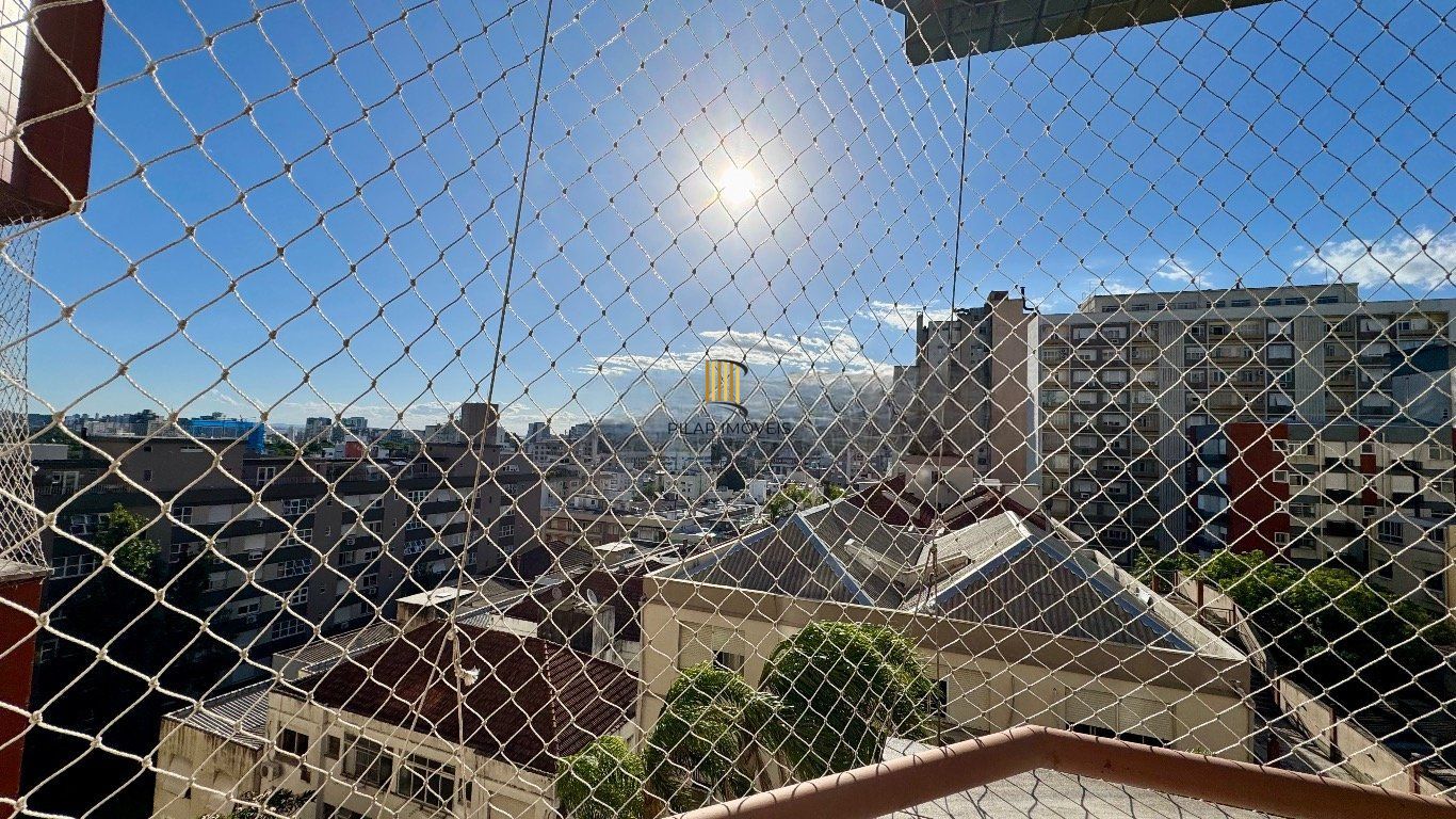 Apartamento de 1 quarto, sacada, 1 vaga, elevador no bairro Independência.