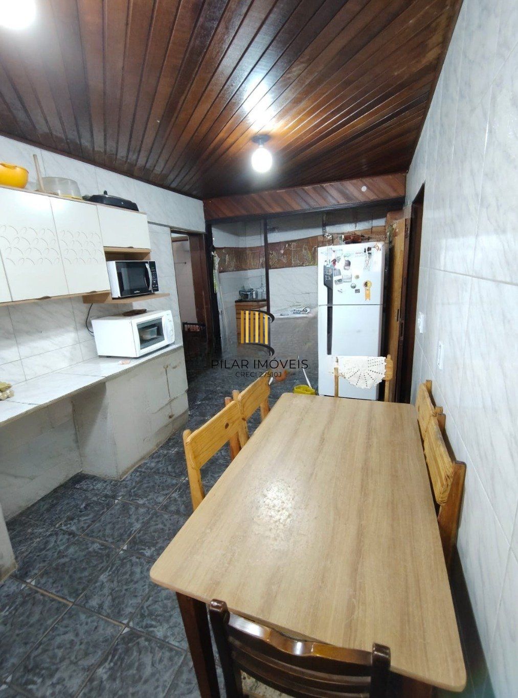 Casa com 3 Quartos, 3 Banheiros, 2 vagas No Bairro Nonoai.