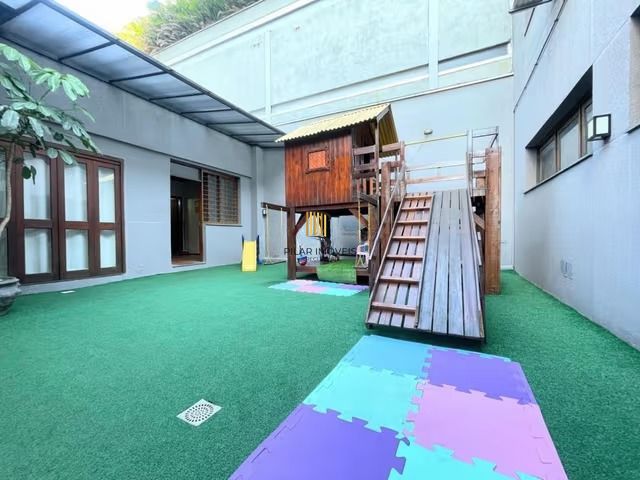 Apartamento de 2 dormitórios, elevador no bairro Petrópolis Porto alegre.