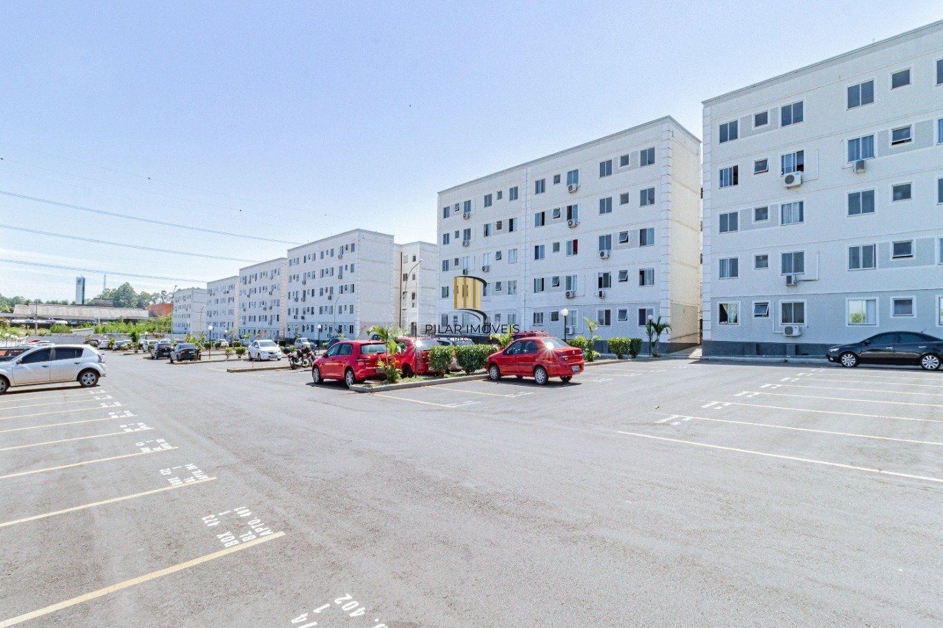 Apartamento de 2 dormitórios, piscina e 1 vaga de garagem em Canoas.