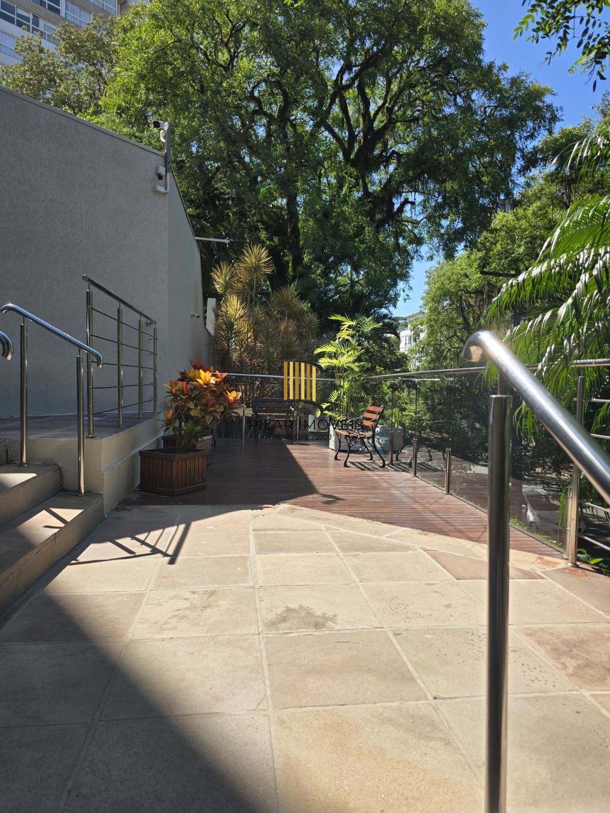 Apartamento de 3 dormitórios, elevador e 1 vaga de garagem em Canoas.