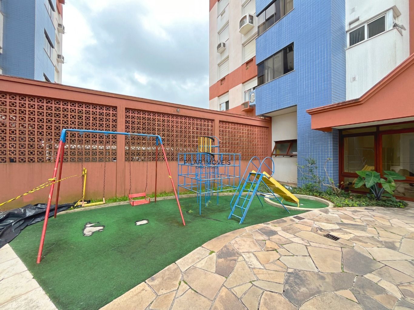 Apartamento com 3 Quartos, 1 suite e 1 vaga à Venda no bairro Tristeza.