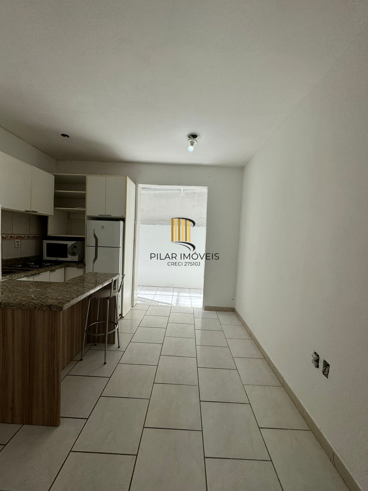 Apartamento térreo com 1 quarto no Bairro Santa Cecília/Bom Fim
