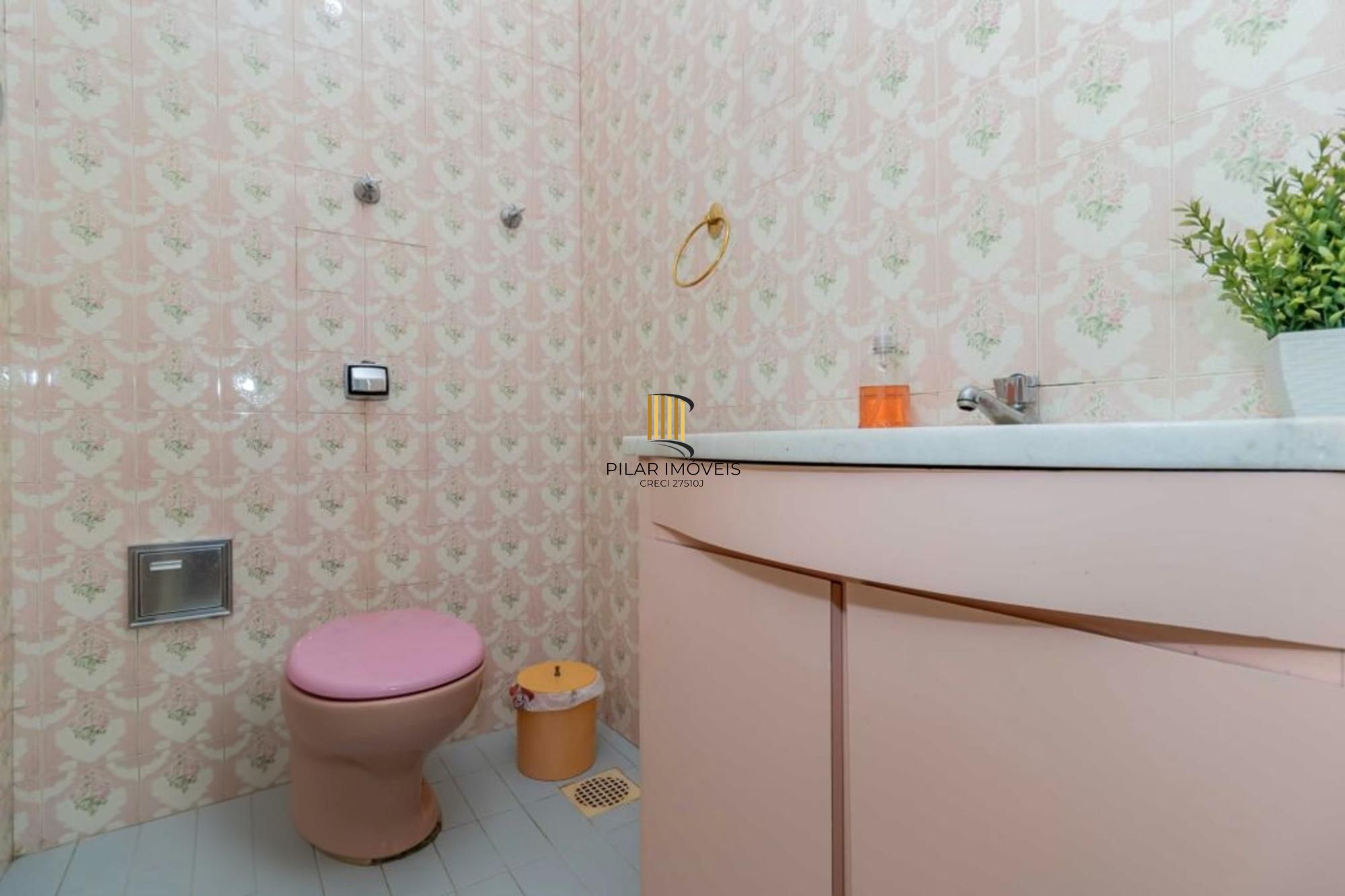 Apartamento de 3 dormitórios bairro Bom Fim
