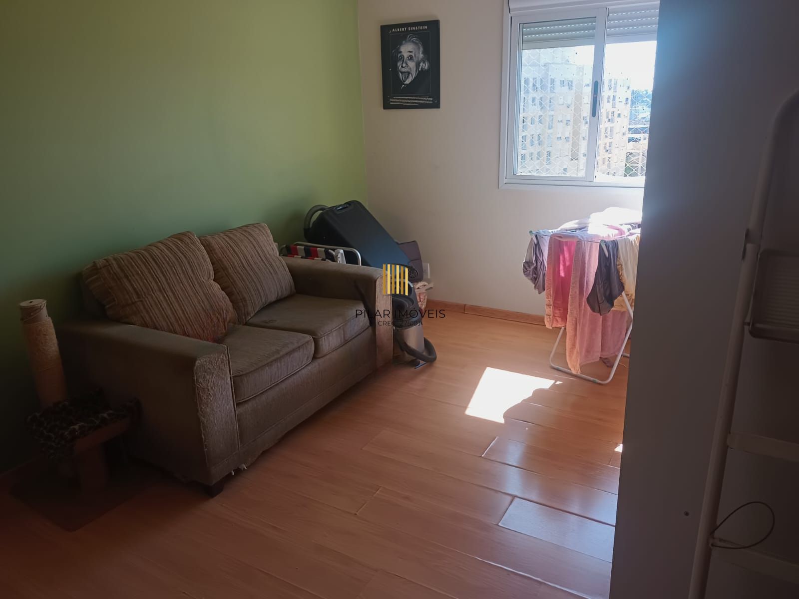 Apartamento com 2 dormitórios, elevador e 2 vagas de garagem em cachoeirinha.