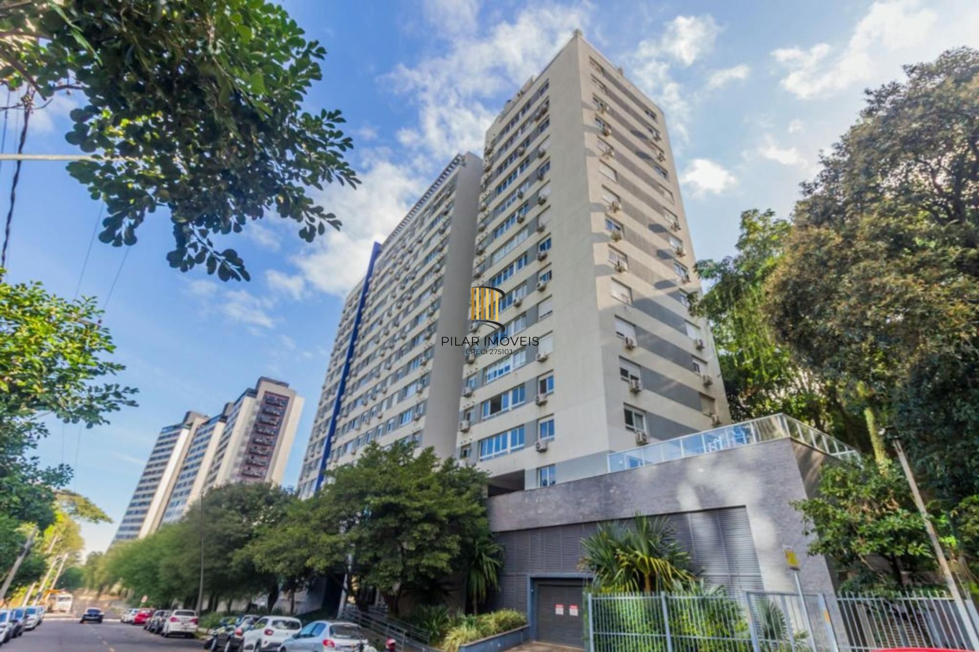 Apartamento 3 quartos, vaga, elevador e churrasqueira no bairro Petrópolis