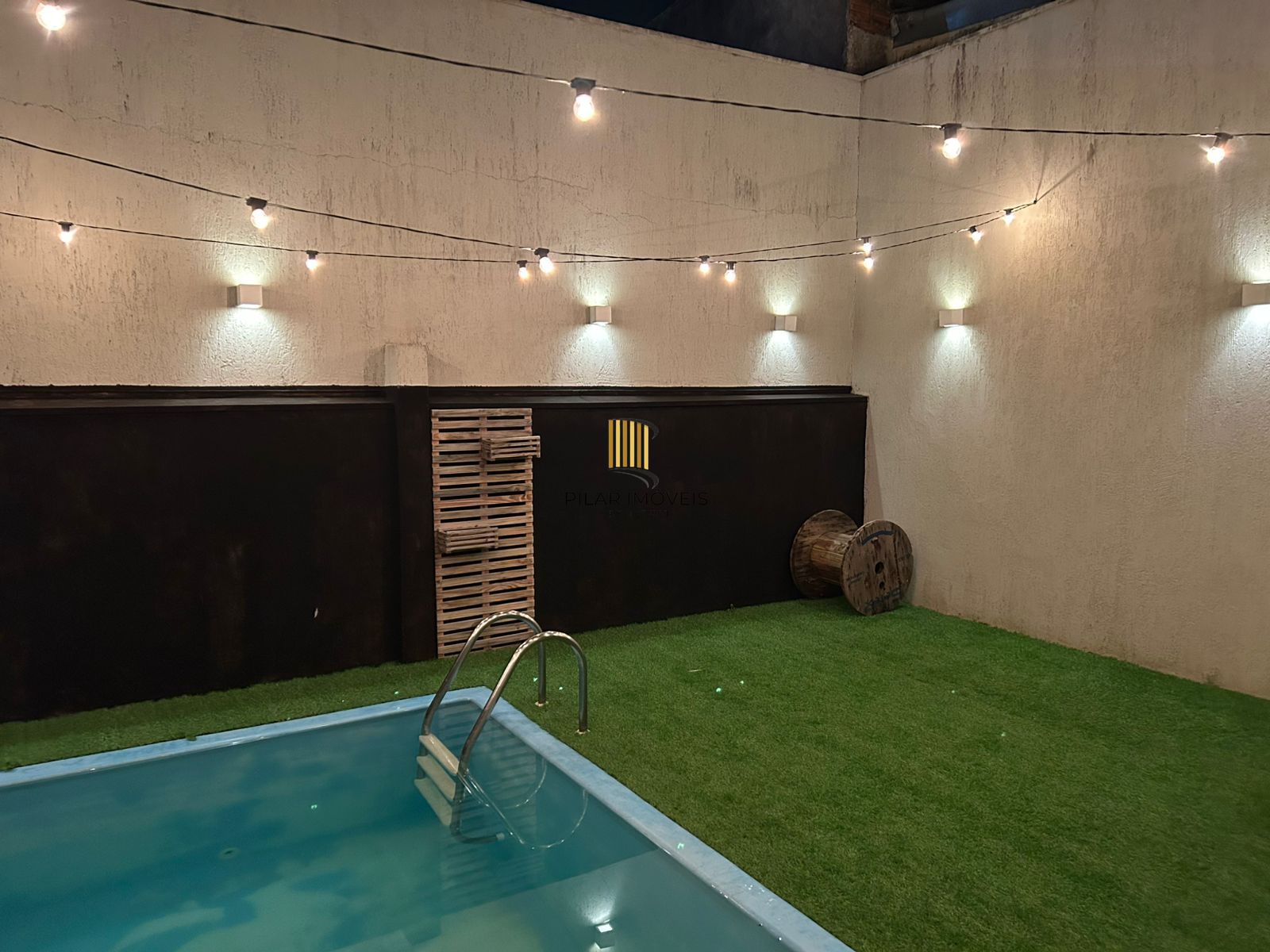 Casa em condomínio 4 dormitórios com piscina e energia solar no Santo Antonio