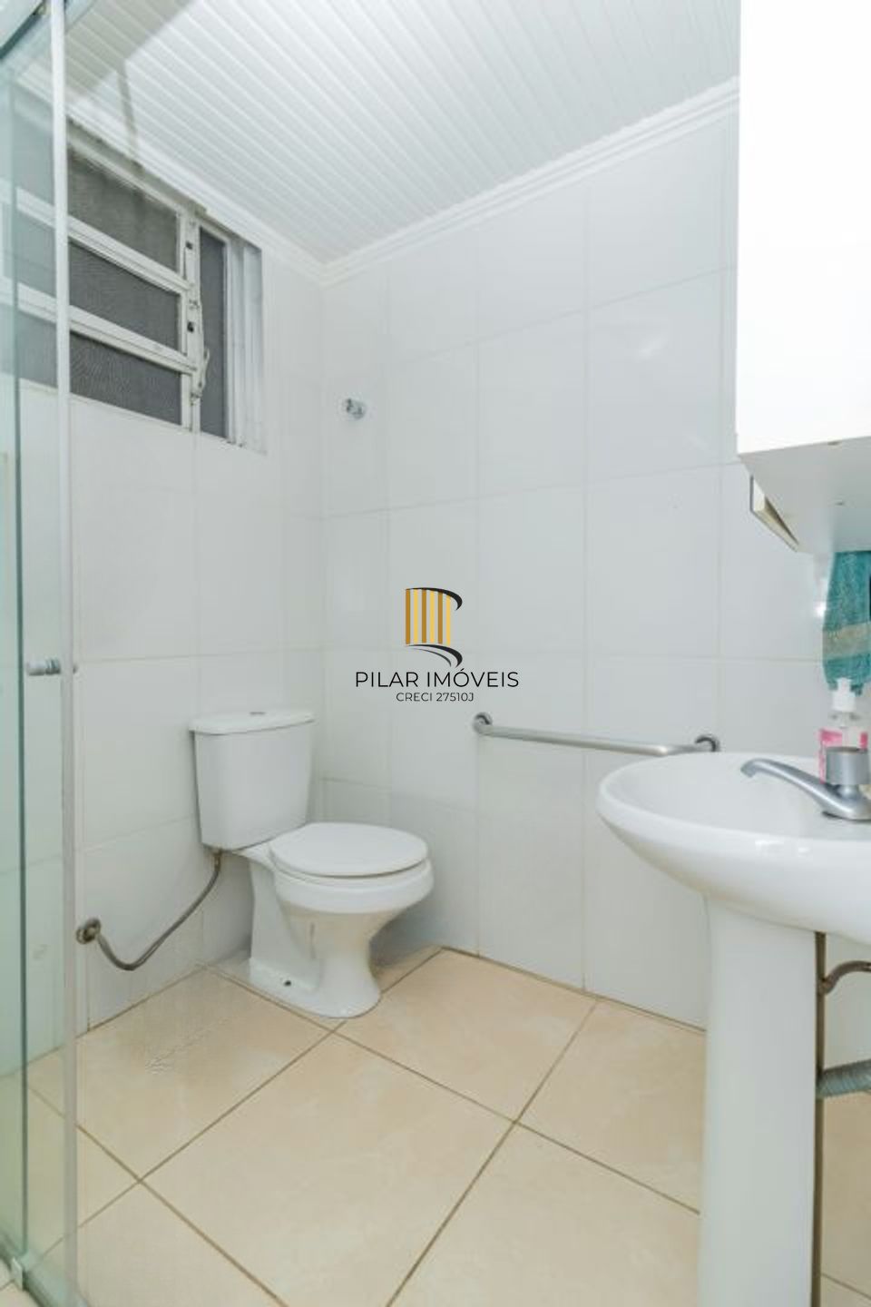 Apartamento com 3 dormitórios no Bairro Passo Da Areia