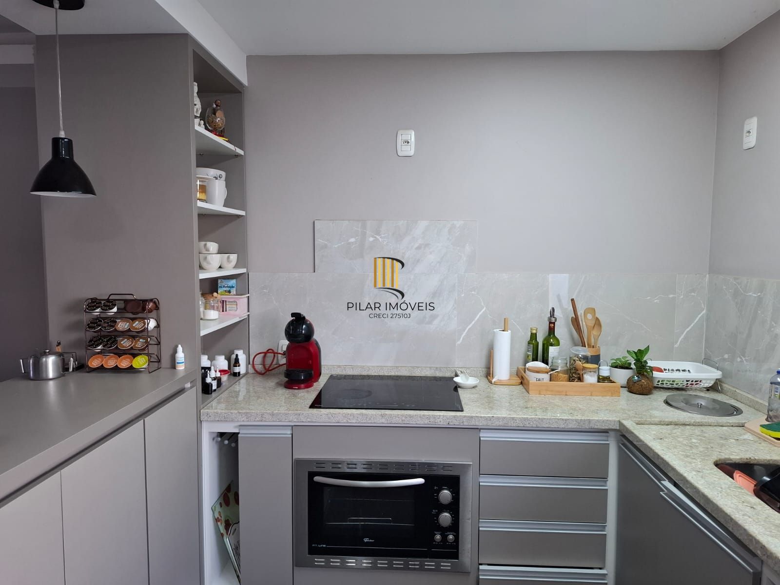 Casa de condomínio com 2 quartos, vaga e pátio no bairro parque Santa Fe