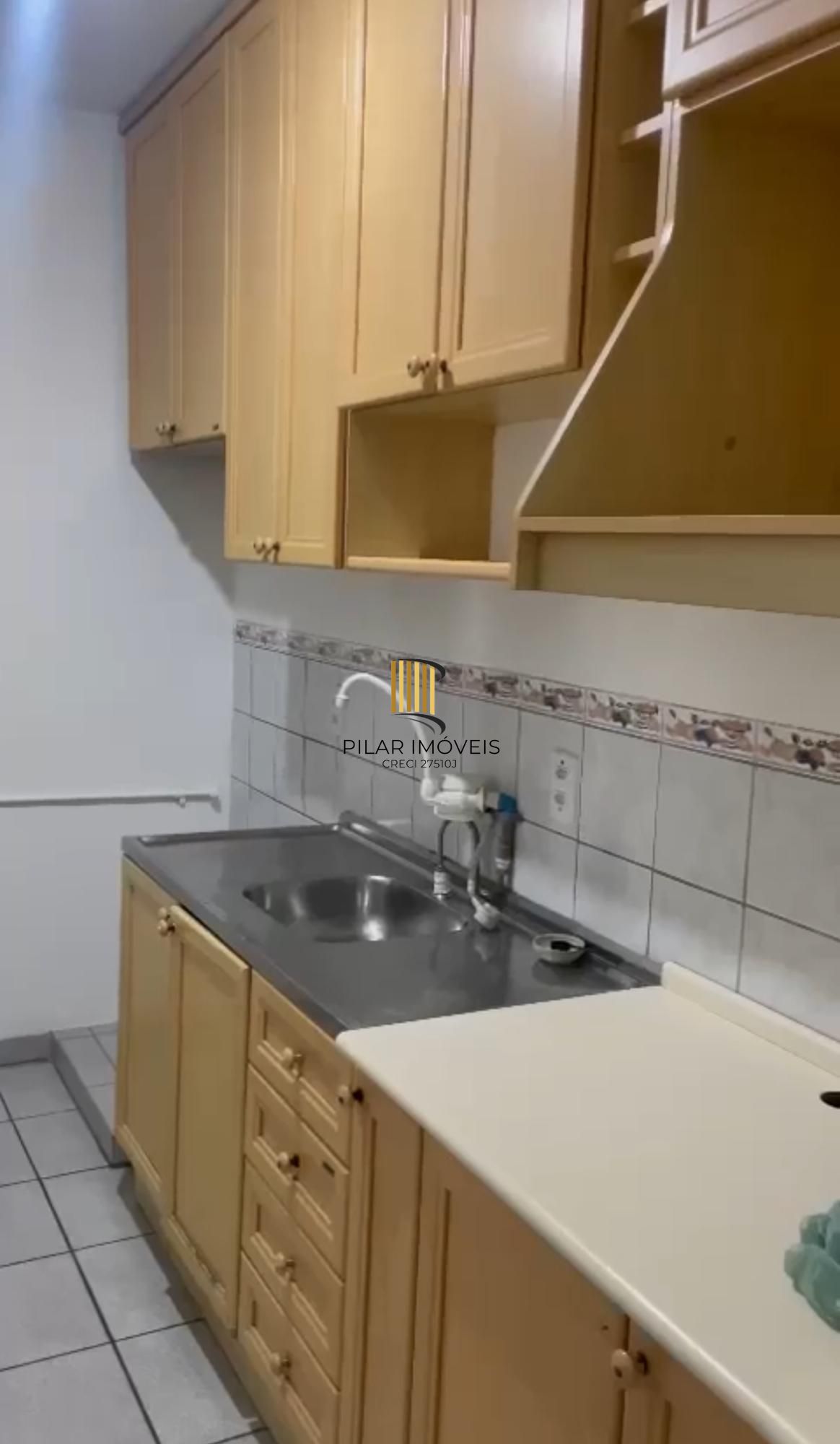 Apartamento de 2 quartos Humaitá Quarto andar com cozinha