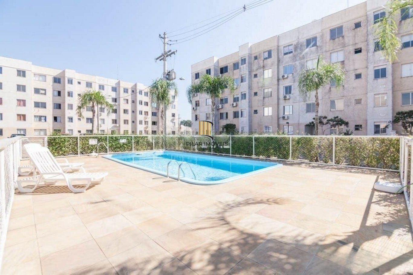 Apartamento Térreo, 2 quartos, vaga, piscina e portaria 24hr no bairro Sarandi.