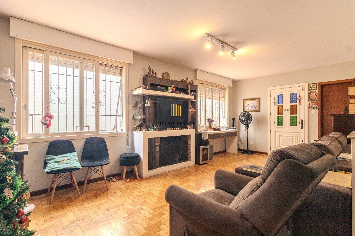 Apartamento de 3 dormitórios, 2 vagas no bairro Moinhos de Vento.