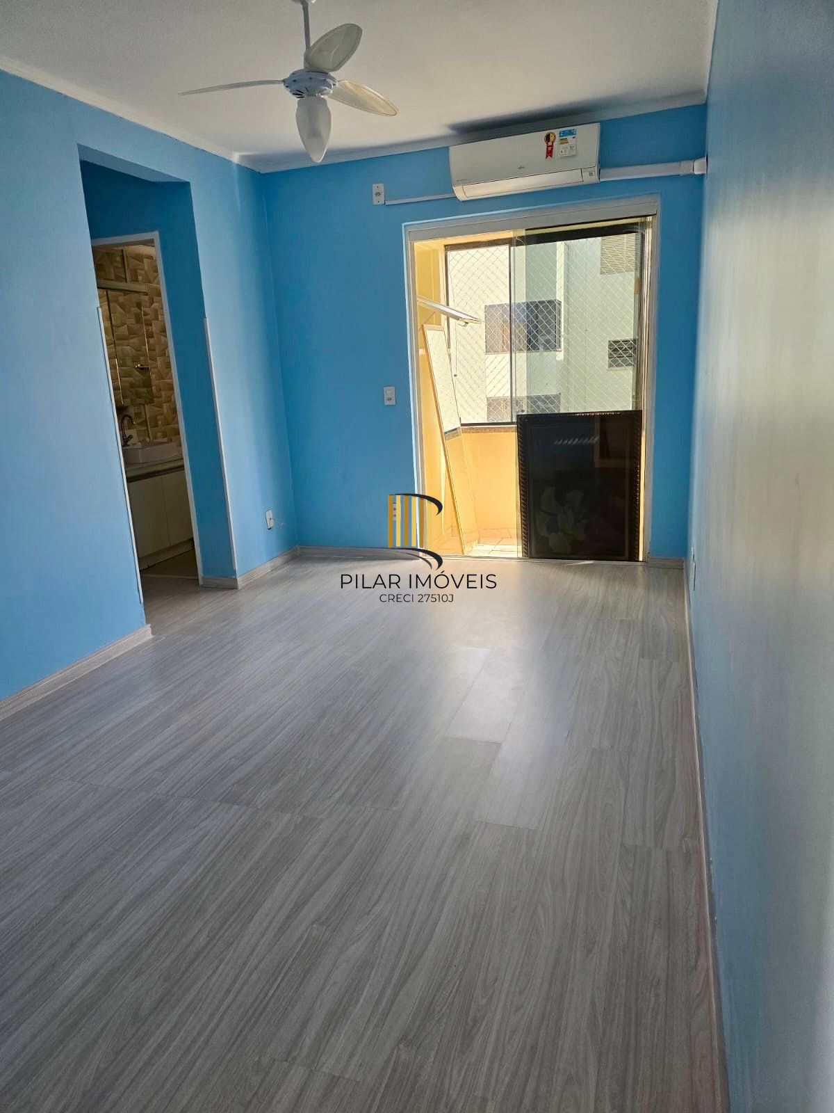 Apartamento de 2 dormitórios, 1 vaga, elevador no bairro Sarandi