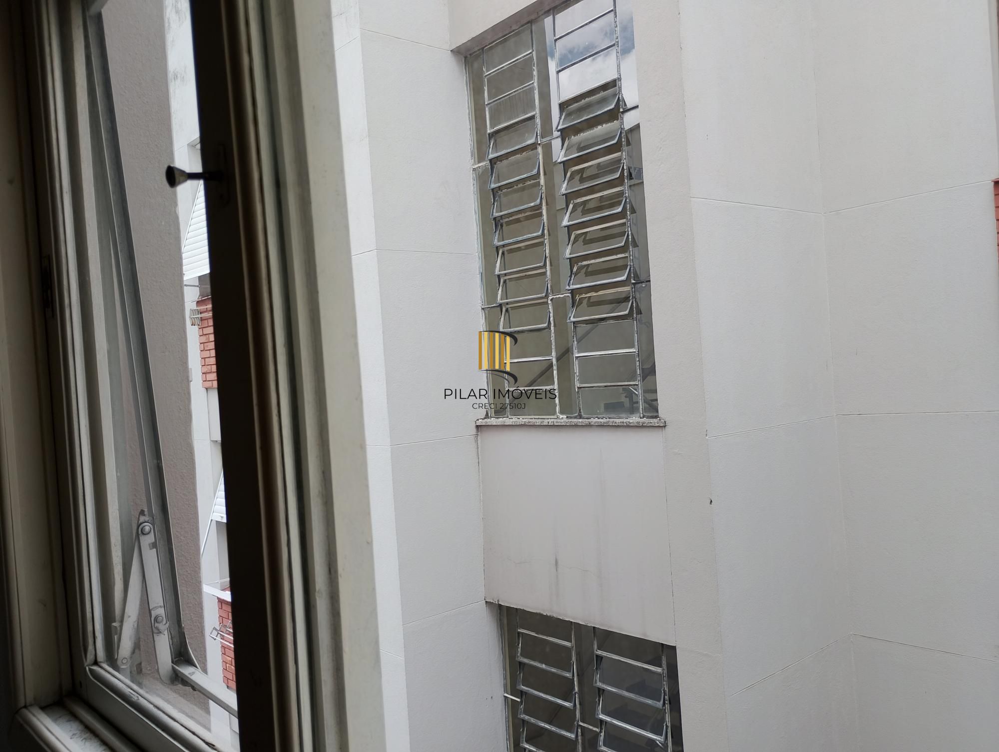 Apartamento à venda com 2 Dormitórios vaga no bairro Petropolis