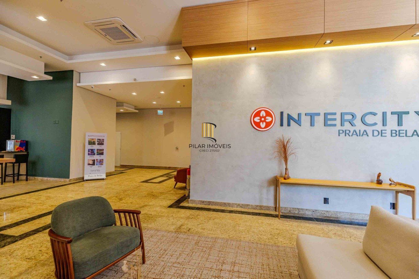 Sala comercial, 2 vagas, elevador e restaurante no bairro Praia de Belas