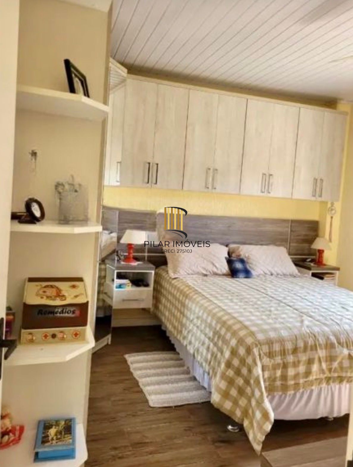 Casa com 3 dormitórios e edícula 1 d no Bairro Jardim Floresta