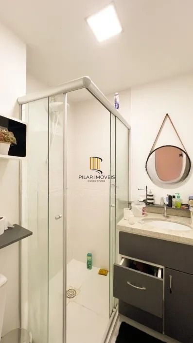 Casa de condomínio com 2 quartos, vaga e pátio no bairro parque Santa Fe