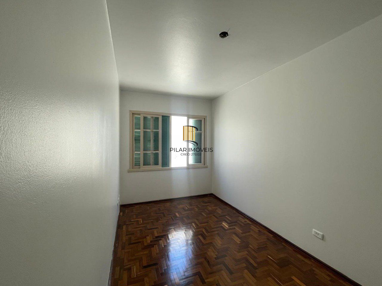 Apartamento 1 dormitório à venda no bairro Petrópolis em Porto Alegre