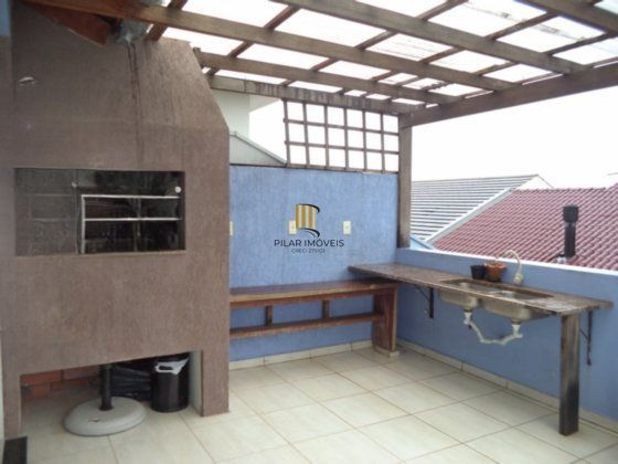 Casa com 4 dormitórios, 1 suíte, 260 m² privativos, 3 vagas no Ecoville.
