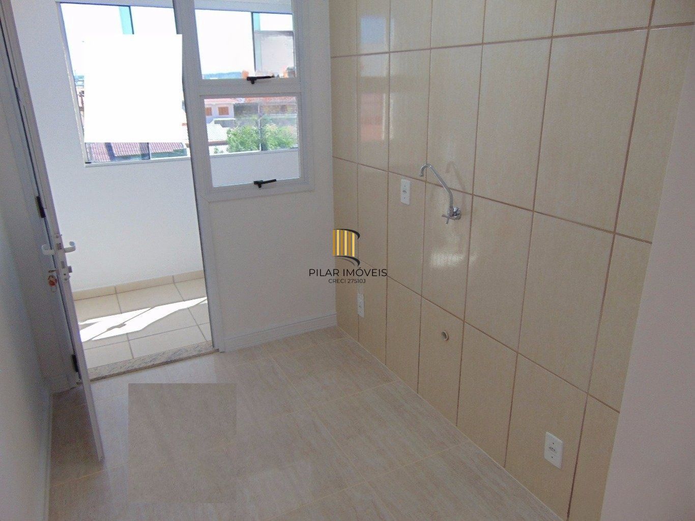 Apartamento de 2 dormitórios e 1 vaga de garagem em Canoas.