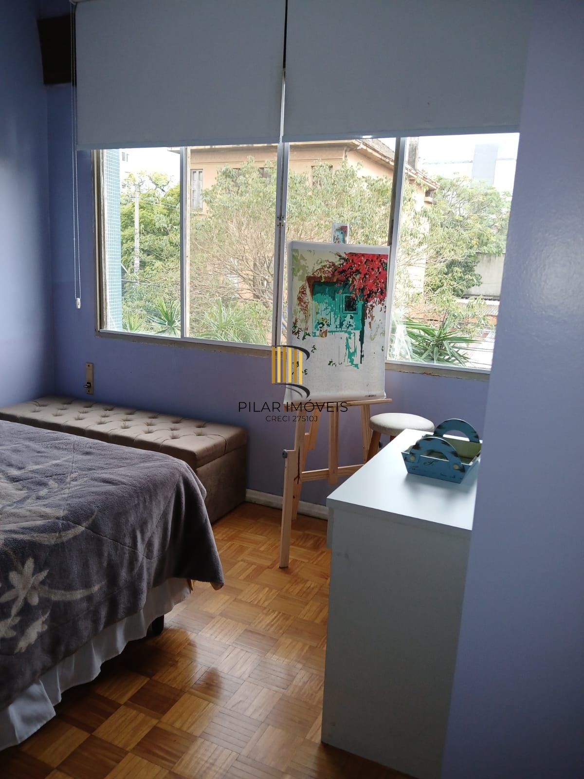 Apartamento com 2 dormitórios e 1 vaga de garagem no Bairro Floresta.