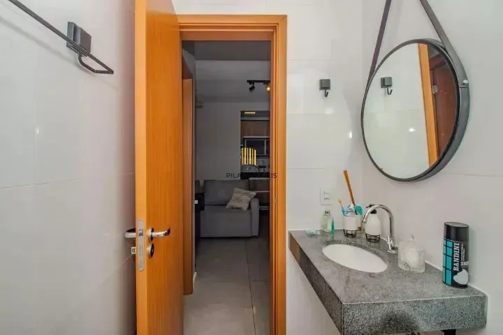 Apartamento 2 Dorm com Elevador e Vaga na Protásio Alves
