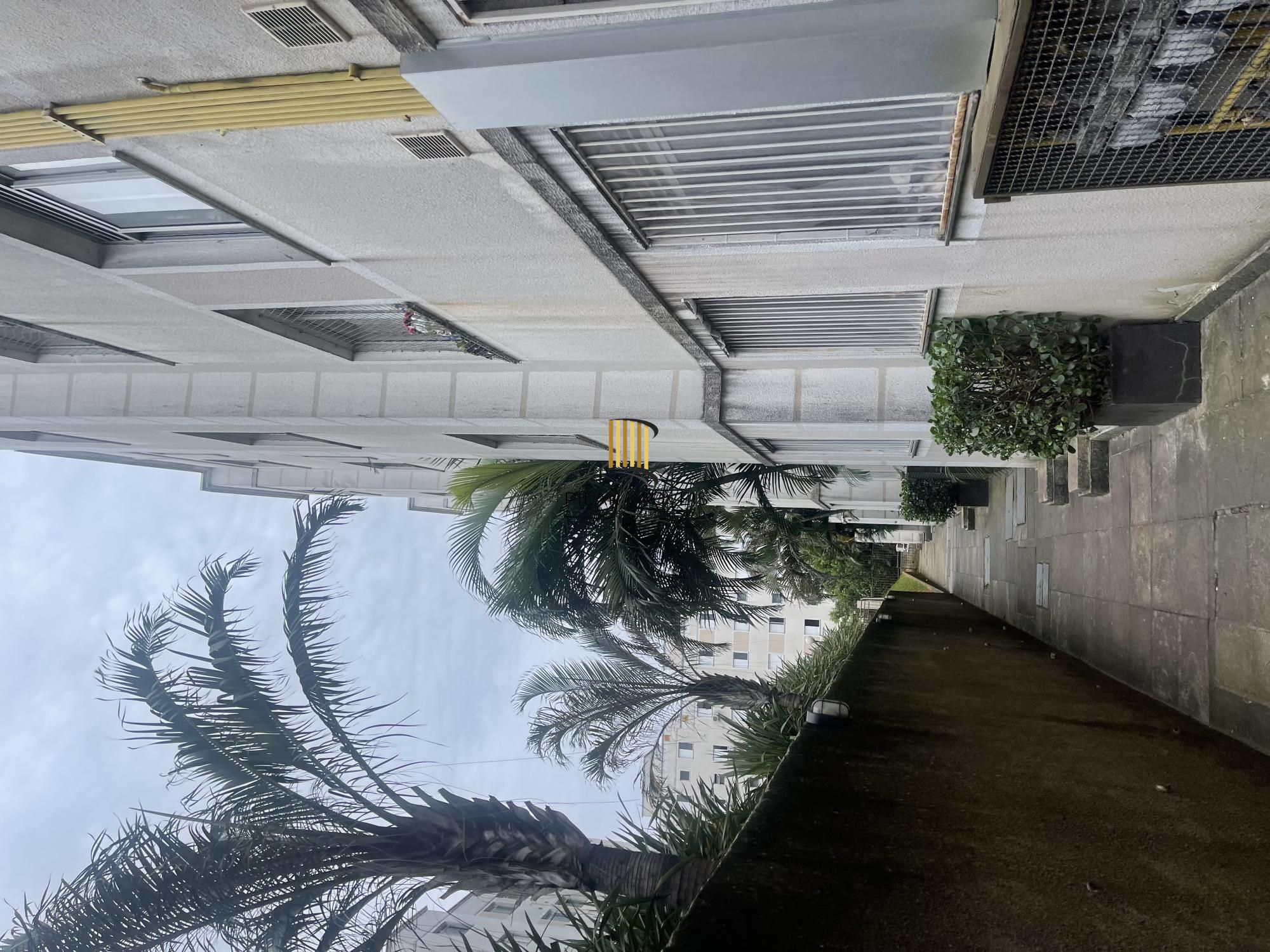 Apartamento Térreo 2 quartos em condomínio fechado com piscina e infra completa