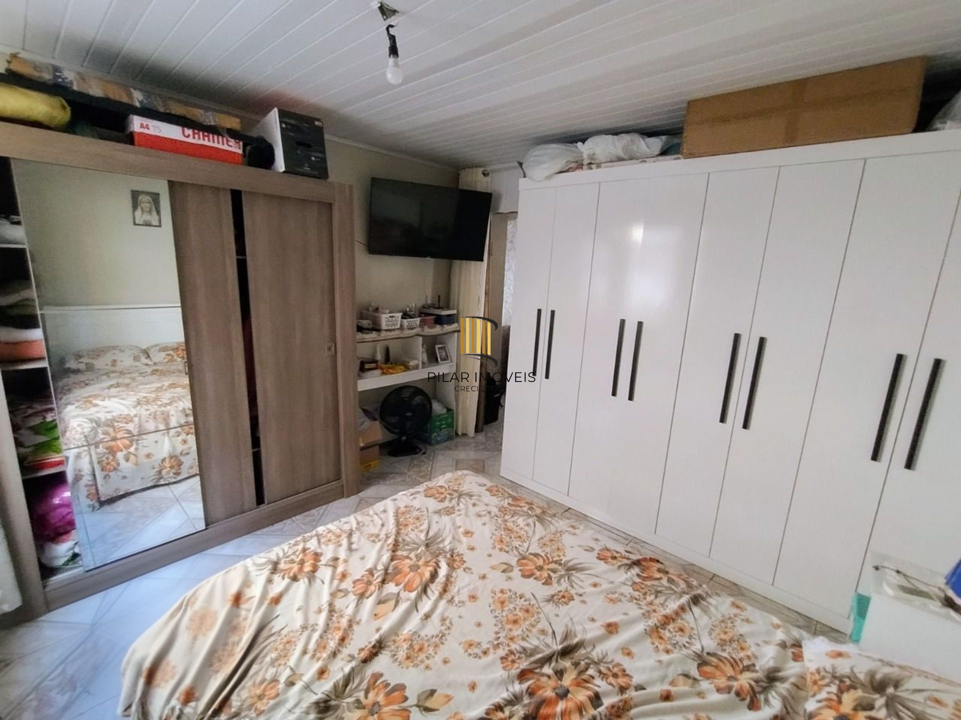 Casa de 3 dormitórios e 4 vagas de garagem em Canoas.