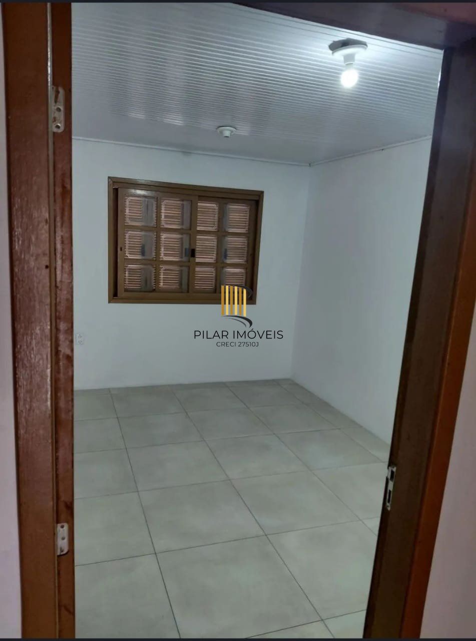 Casa com 3 dormitórios e 2 vagas de garagem em Gravataí.