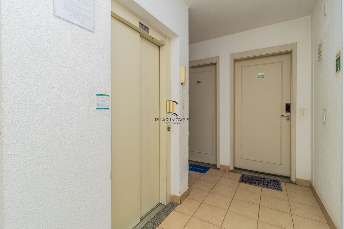 Apartamento Térreo com 3 quartos, vaga, piscina e elevador no bairro Humaitá.
