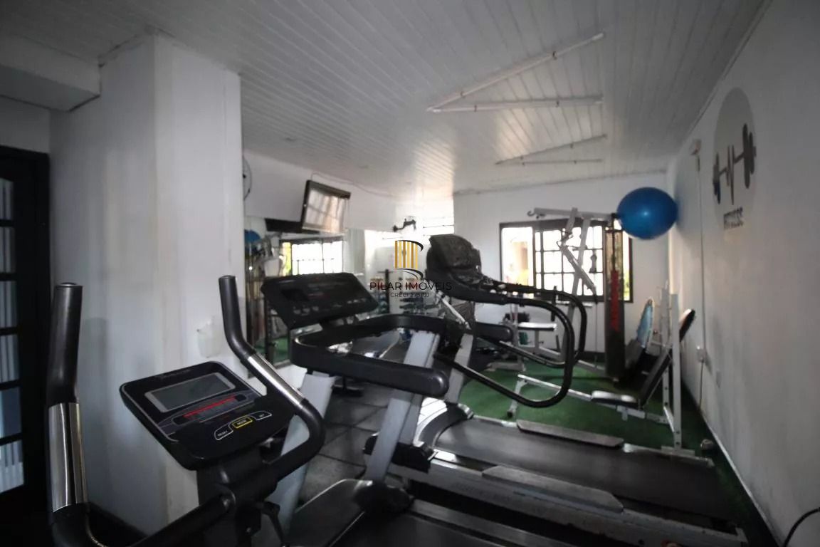 Apartamento 1 dormitório com elevador e vaga no Rubem Berta