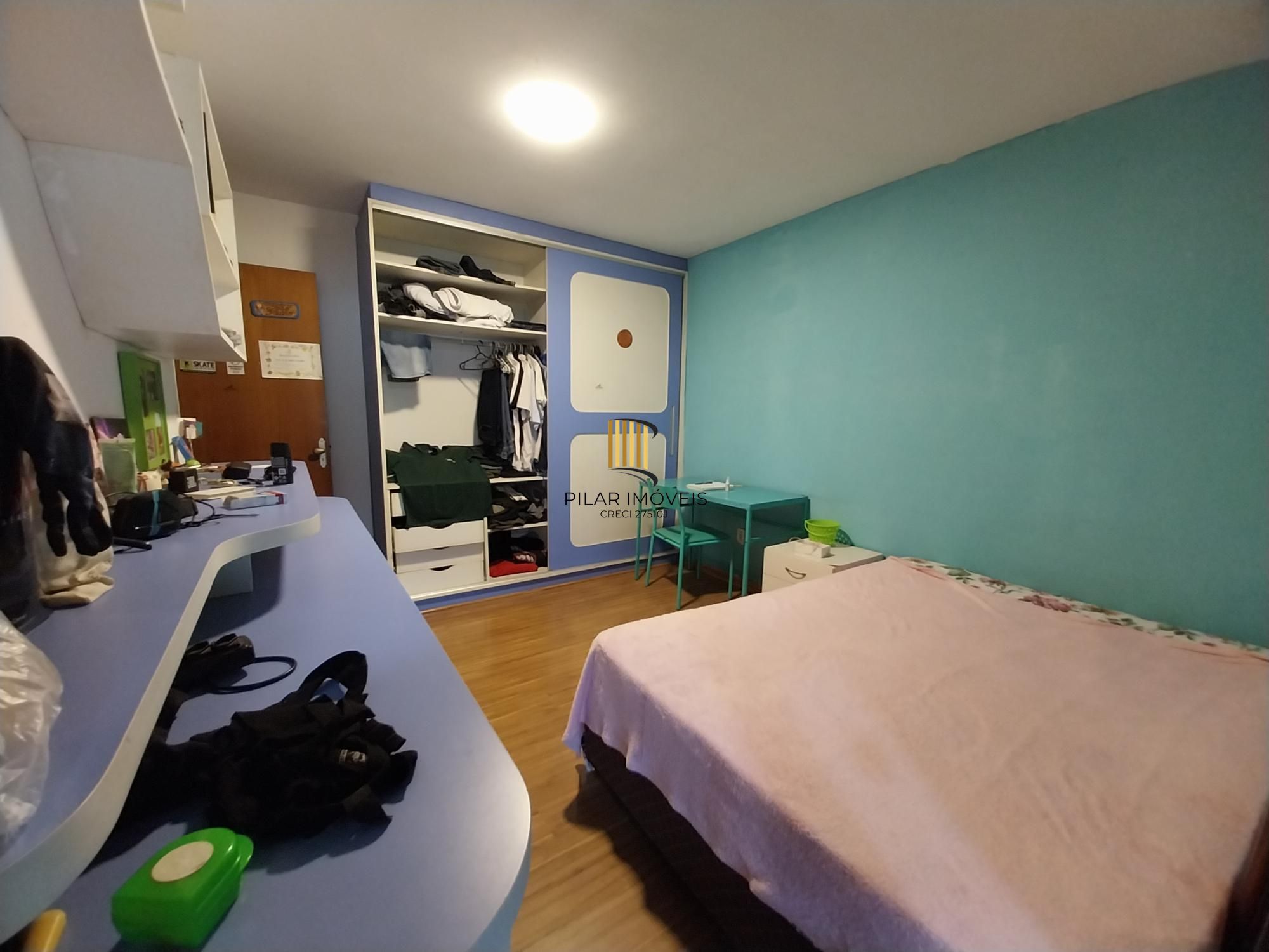 Casa em Condomínio com 4 quartos, 1 suíte e 300m² à venda em Ecoville.