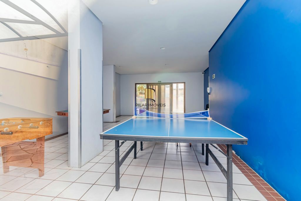 Apartamento com 3 quartos, vaga e elevador no Bairro Menino Deus