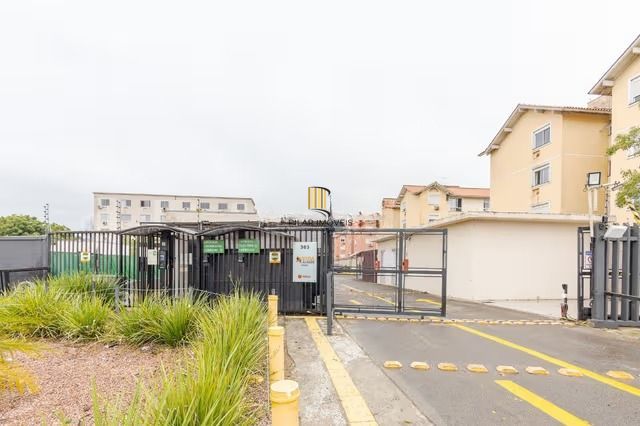 Apartamento de 2 quartos e 1 vaga de garagem em Canoas.