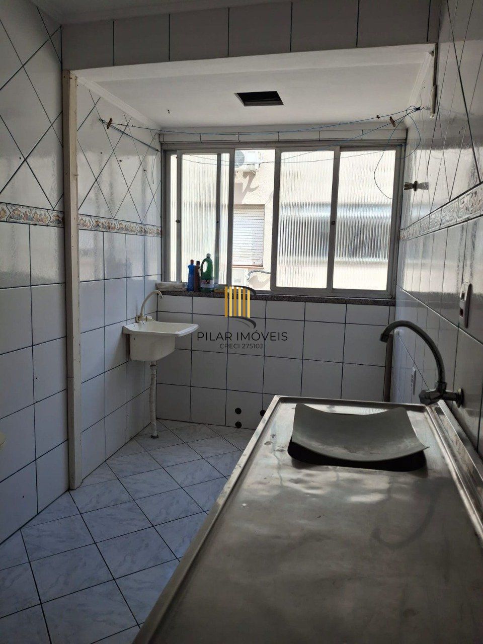 Apartamento á venda 59m², 2 dormitórios no Passo da Areia